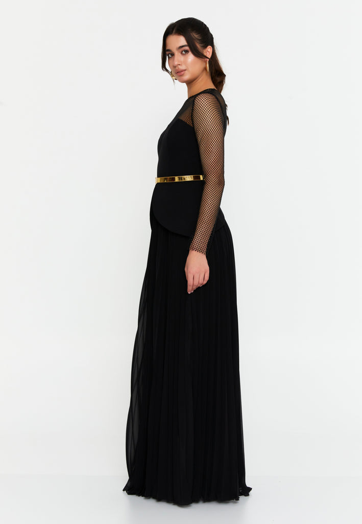 Illusion-Mesh Bodice Maxi Gown with Metal-Finish Belt – Sweetheart Inner Line & Knife-Pleated Flowing Skirt