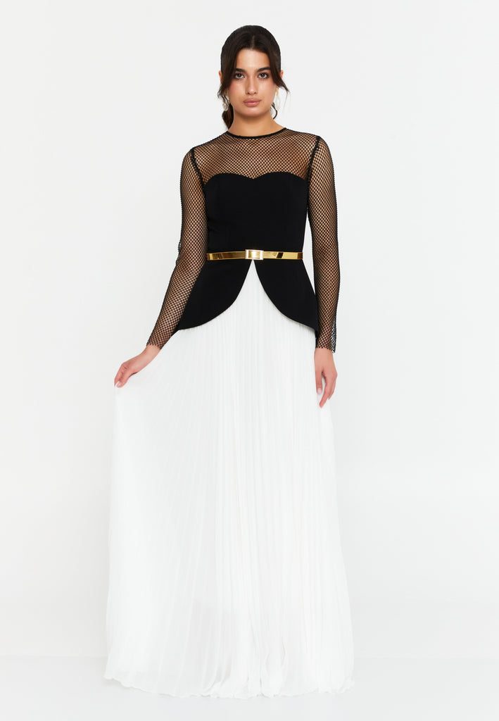 Illusion-Mesh Bodice Maxi Gown with Metal-Finish Belt – Sweetheart Inner Line & Knife-Pleated Flowing Skirt