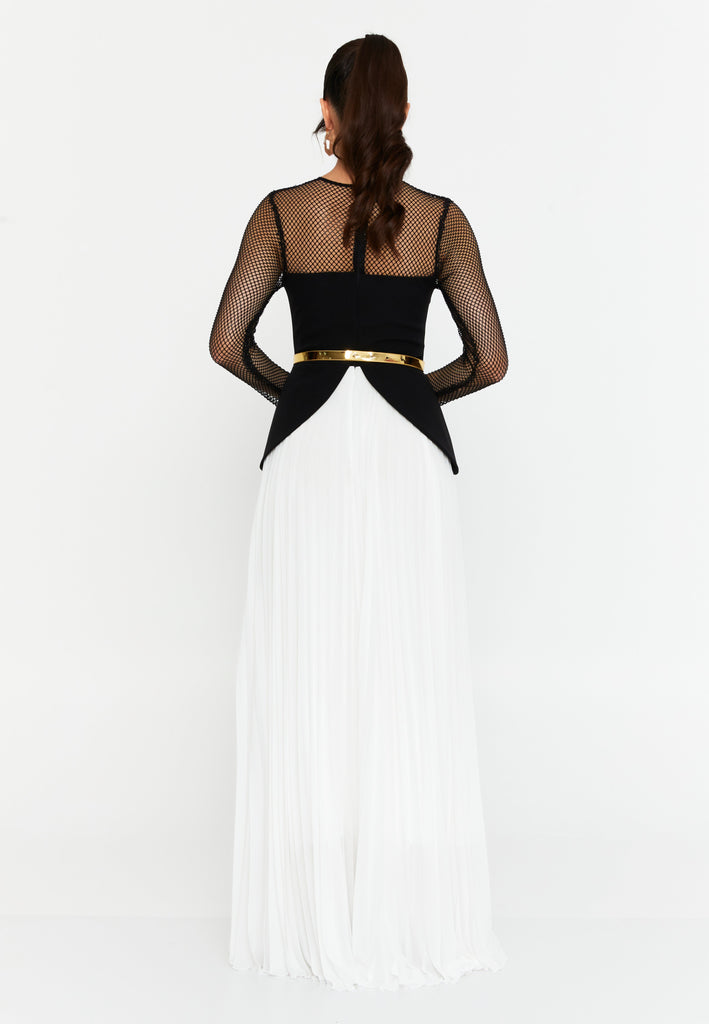 Illusion-Mesh Bodice Maxi Gown with Metal-Finish Belt – Sweetheart Inner Line & Knife-Pleated Flowing Skirt