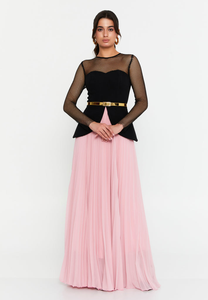 Illusion-Mesh Bodice Maxi Gown with Metal-Finish Belt – Sweetheart Inner Line & Knife-Pleated Flowing Skirt