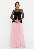 Illusion-Mesh Bodice Maxi Gown with Metal-Finish Belt – Sweetheart Inner Line & Knife-Pleated Flowing Skirt