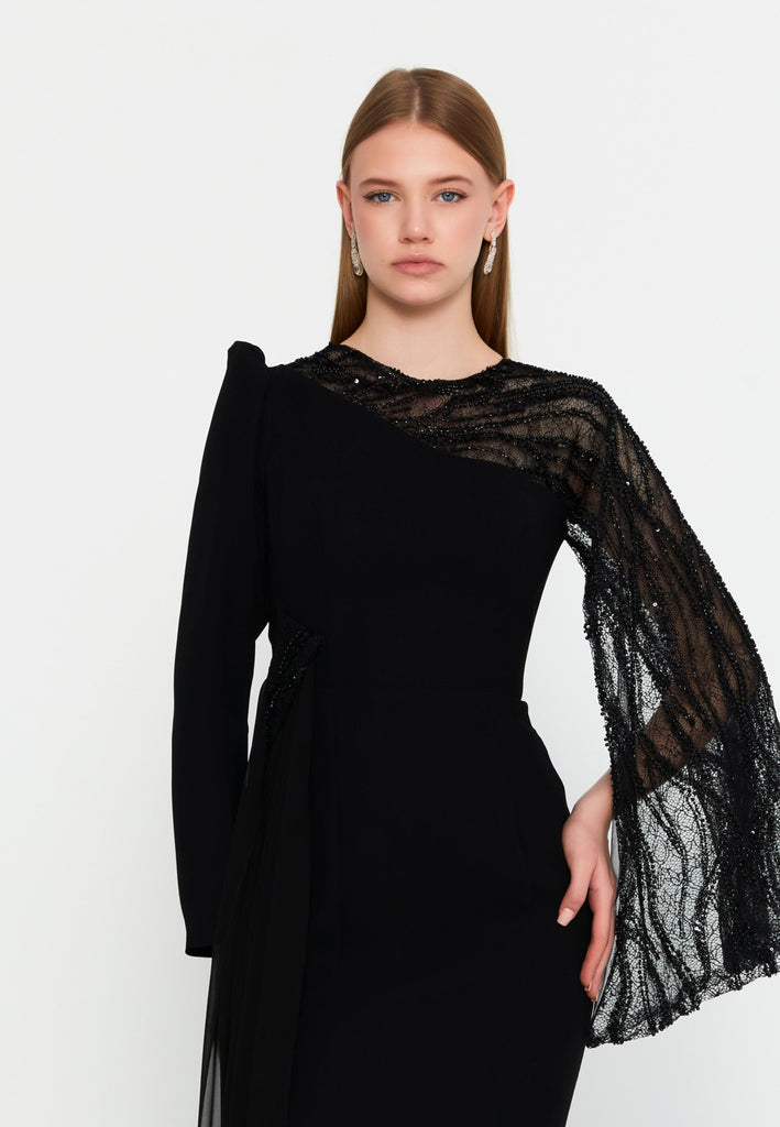 Asymmetric Lace-Sleeve Gown – Sculpted Waist, Draped Sheer Overlay & Modern Goddess Silhouette