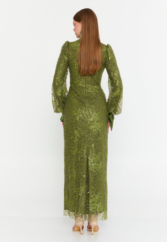 High-Neck Sequin Lace Gown – Long Puff Sleeves, Slim Silhouette & Subtle Allure of Light