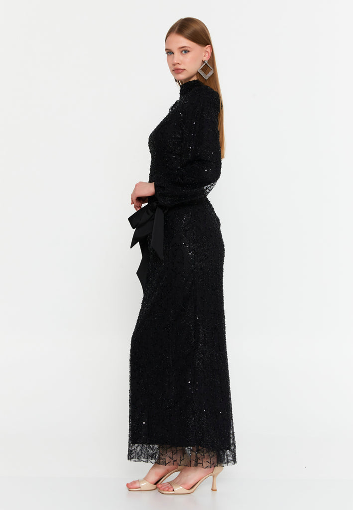 High-Neck Sequin Lace Gown – Long Puff Sleeves, Slim Silhouette & Subtle Allure of Light