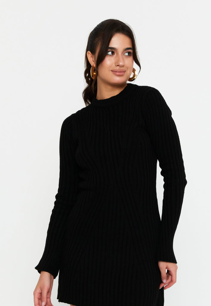Ribbed Knit Sweater Dress – Slim Fit, Soft Texture & Minimal Chic for Effortless Autumn-Winter Style