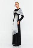 Long-Sleeve Draped Scarf Evening Gown – Hand-Beaded Embellishment × Sculpted Waist × Flowing Train Silhouette
