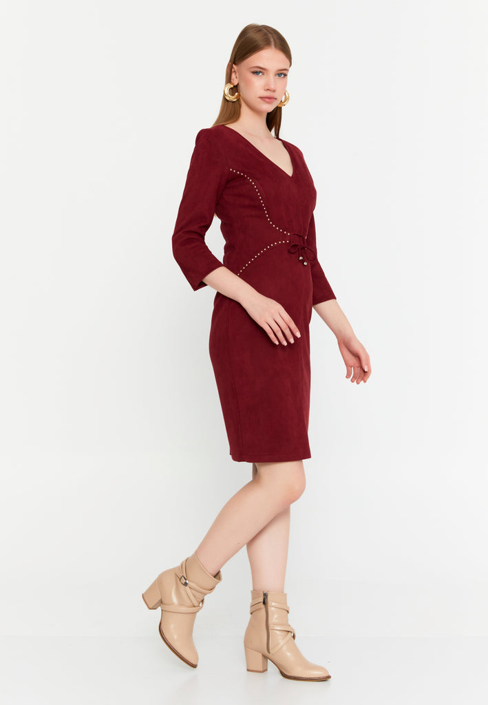 V-Neck Waist-Tie Bodycon Dress – Elegant Minimalism with a Tailored Feminine Silhouette