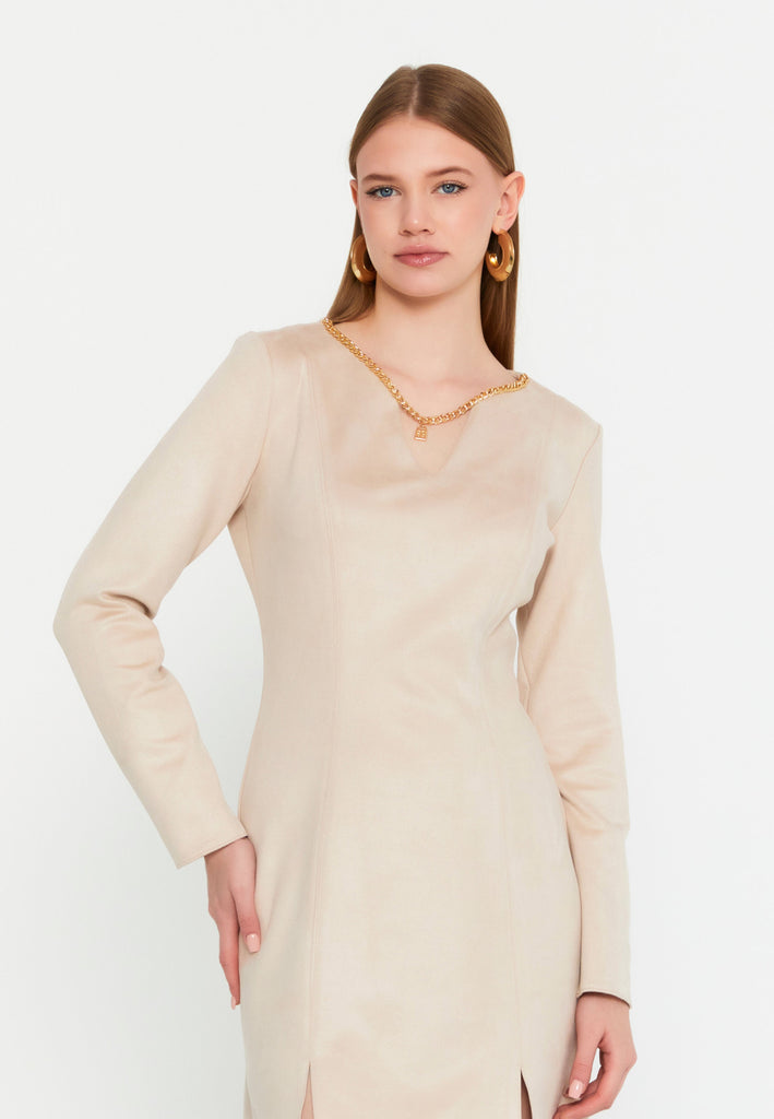 V-Neck Chain-Detail Bodycon Mini Dress – Sculpted Silhouette & Modern Minimalist Luxury